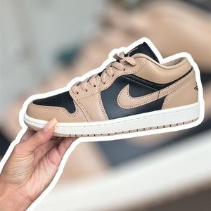 Air Jordan 1 Low - tan & black